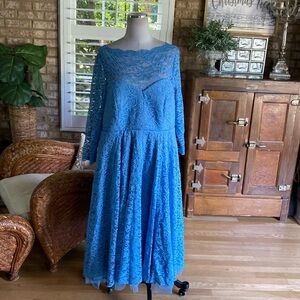 TORRID Midi Lace Illusion 3/4 SLEEVE Dress PLUS 20 NEW